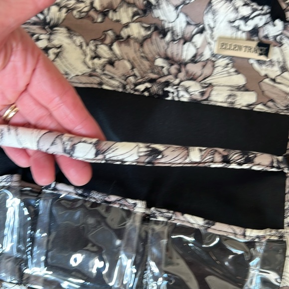 Ellen Tracy Black and Brown hanging Floral Jewelry Organizer - Picture 8 of 11